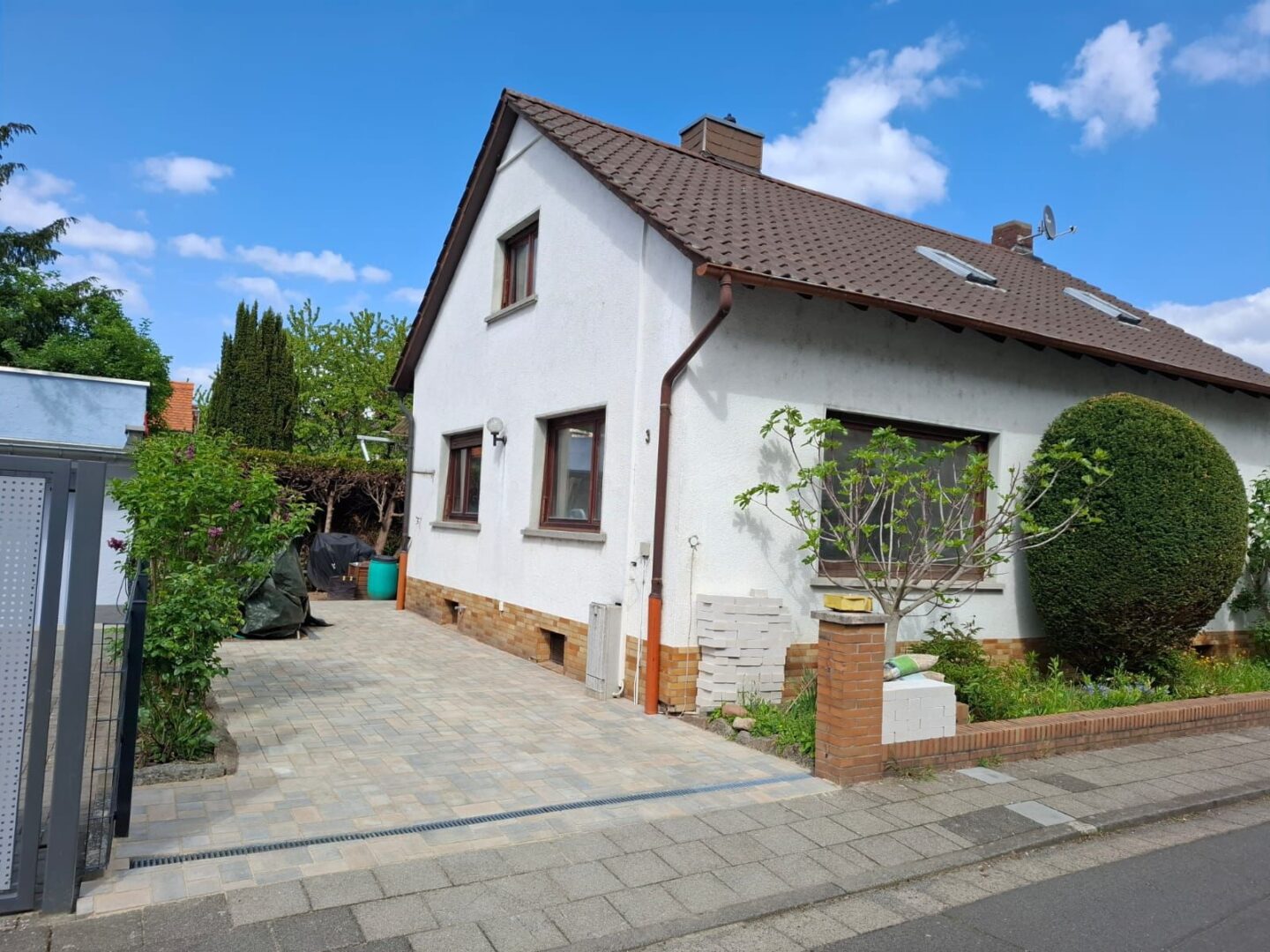 SELIGENSTADT: Bereits technisch erneuert — machen Sie daraus Ihr Traumhaus